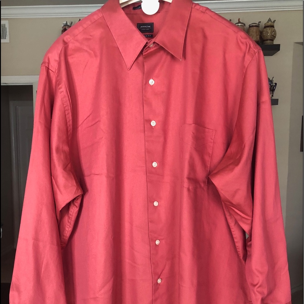 Arrow Sateen Wrinkle Free
Classic Fit Dress Shirt